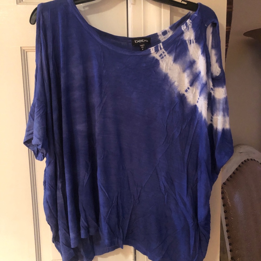BEBE cold shoulder tie -dyed top size M